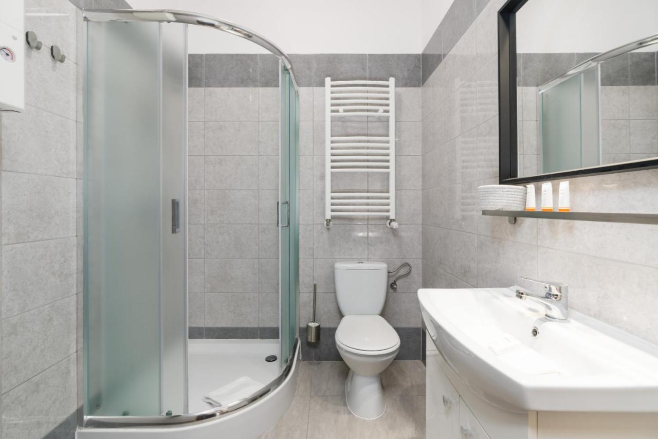 Kwiatowa Apartments Poznan City Center By Noclegi Renters ภายนอก รูปภาพ