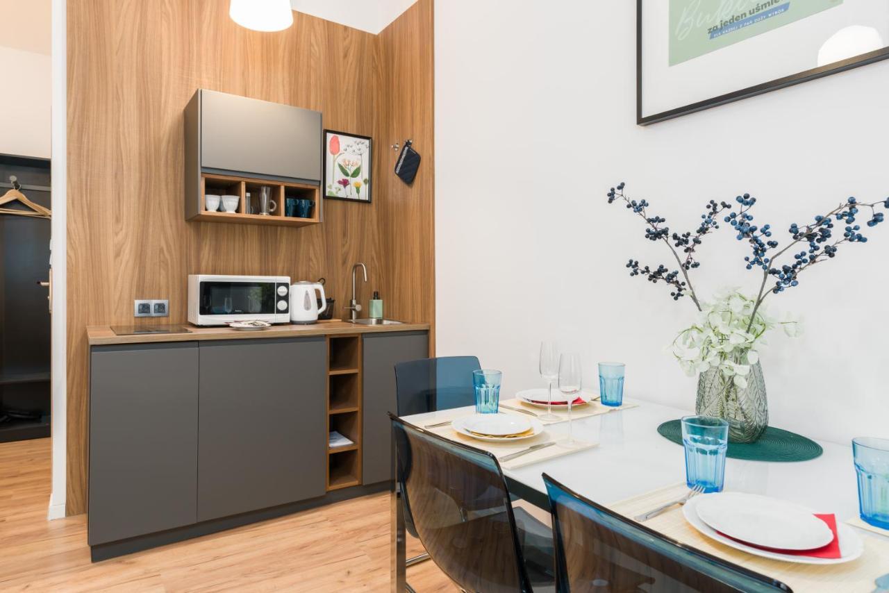 Kwiatowa Apartments Poznan City Center By Noclegi Renters ภายนอก รูปภาพ